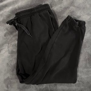Fabletics cropped sweats/joggers